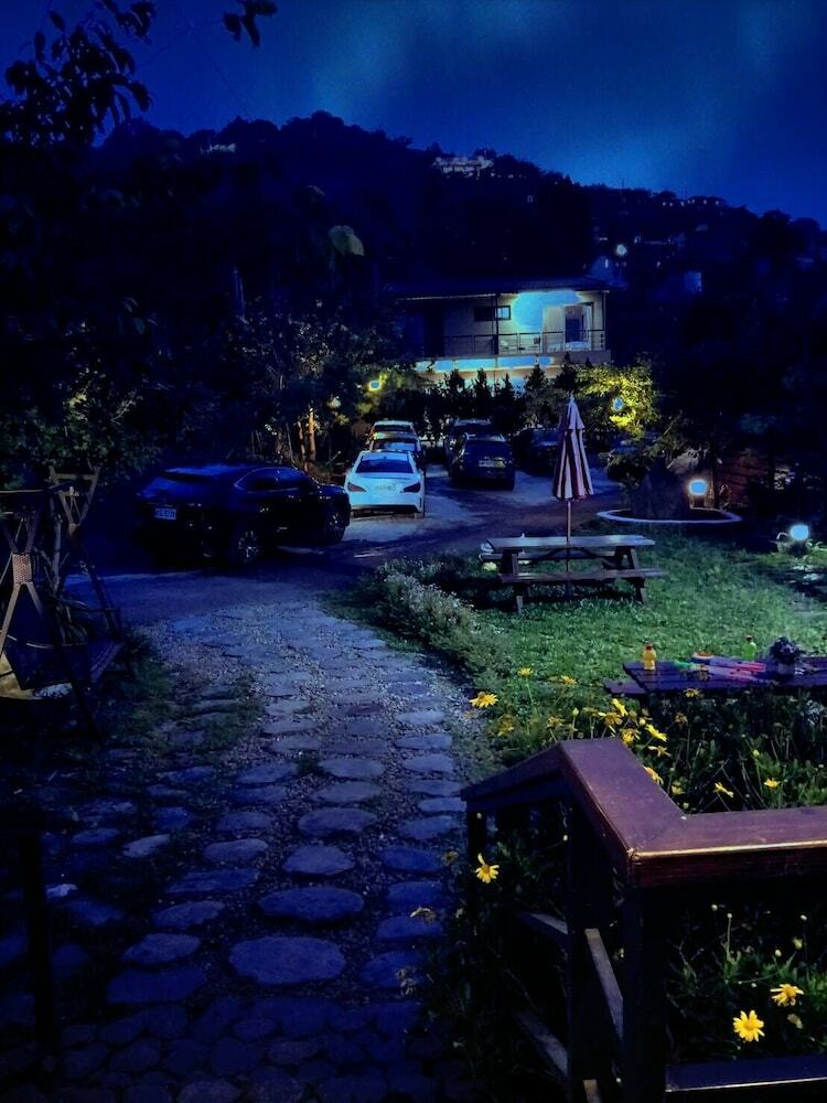 Bed & Breakfast Flower And Star Garden