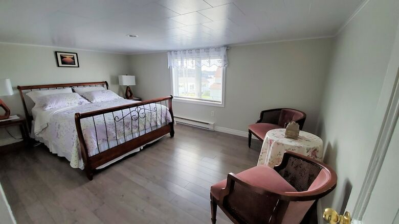Posada Hillside Vacation Rental 74 Main