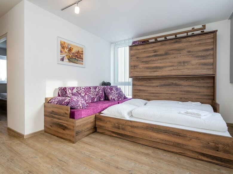 Lavish Apartment In Sankt Georgen With Balcony