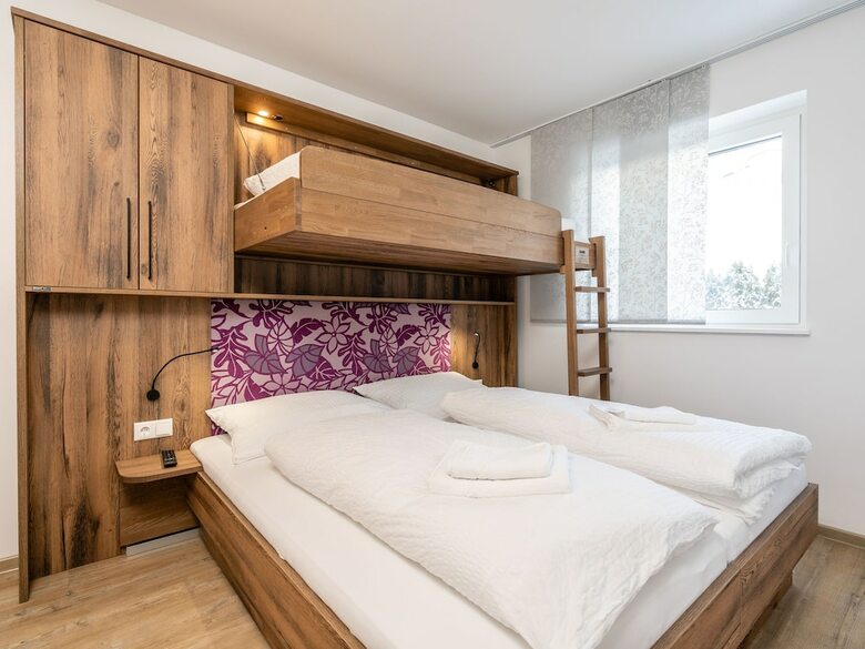 Lavish Apartment In Sankt Georgen With Balcony