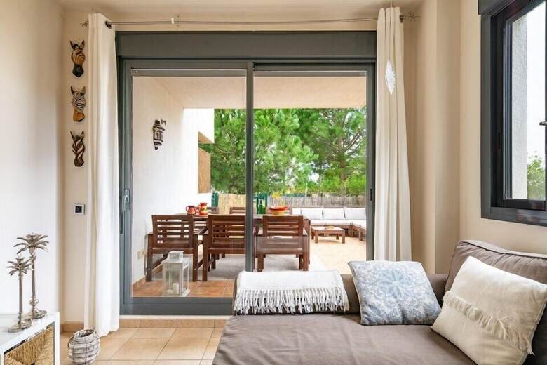 Ground Floor Terrace Apartment In Alamar Ref 31