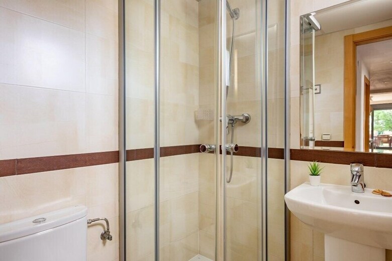 Ground Floor Terrace Apartment In Alamar Ref 31