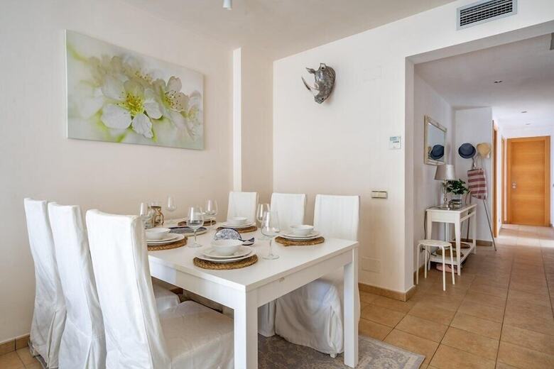 Ground Floor Terrace Apartment In Alamar Ref 31