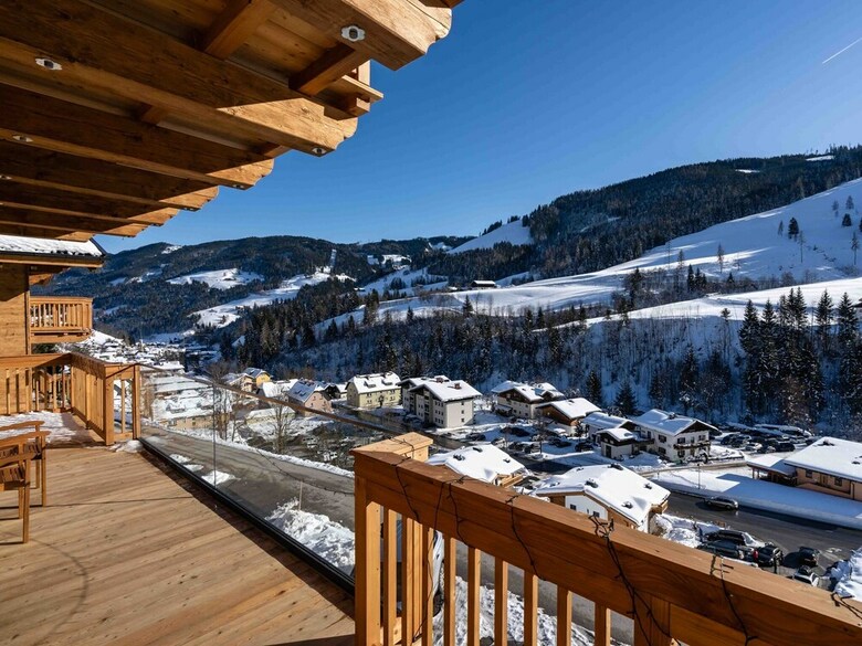 Luxurious Chalet In M�hlbach With Sauna