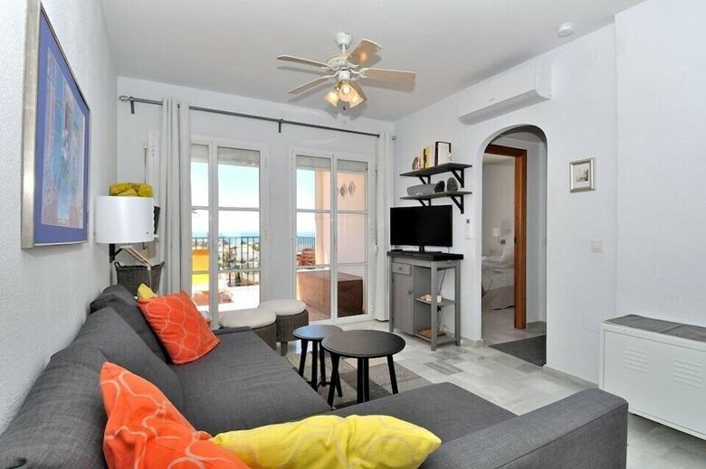 Topfloor Apartment In Las Colinas Ref 52