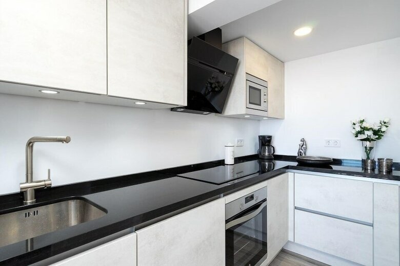 Stunning 2br Apartment Near The Beach Ref 54