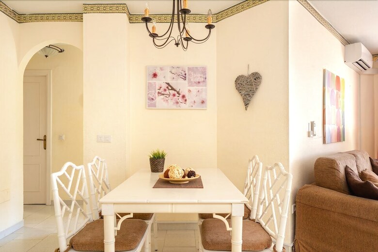 An Oasis Apartment Between Fuengirola And Marbella Ref 21