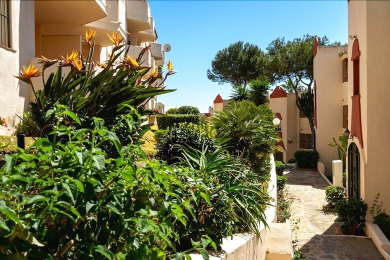 An Oasis Apartment Between Fuengirola And Marbella Ref 21