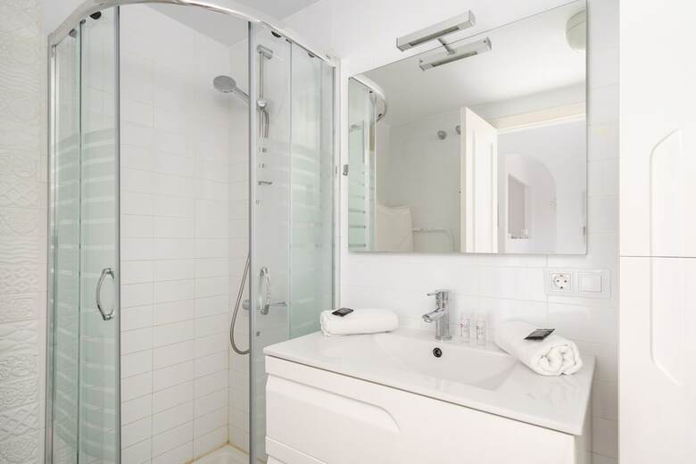 Terrific Bright Apartment With Private Terrace Ref 71