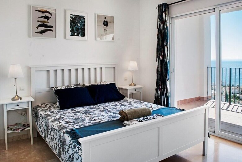 Wonderful Apartment With View Ref 99