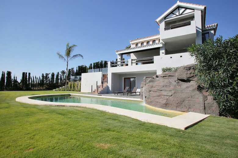 Villa Sof�a Golf 15 Min From Puerto Ban�s