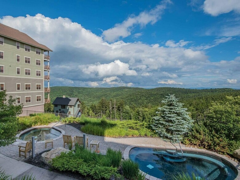 1 Br: Soaring Eagle 109