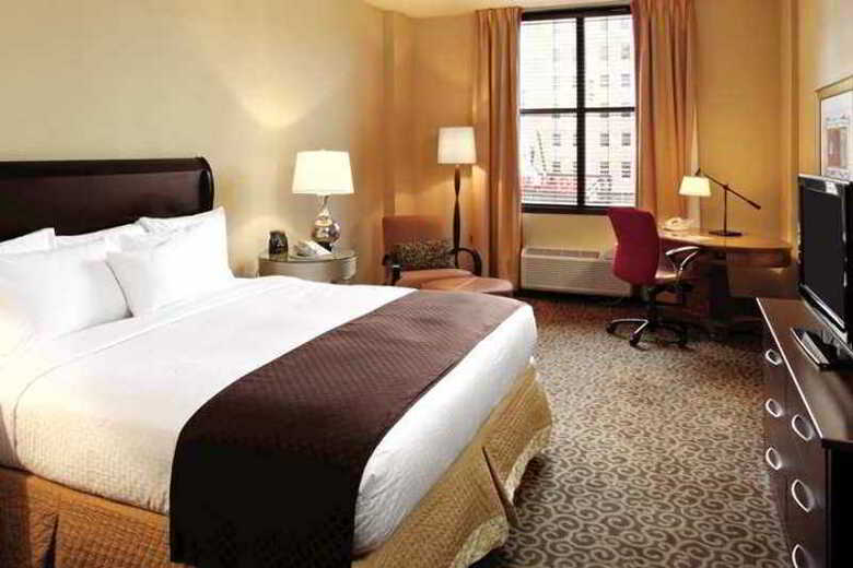 Doubletree Hotel Memphis Downtown