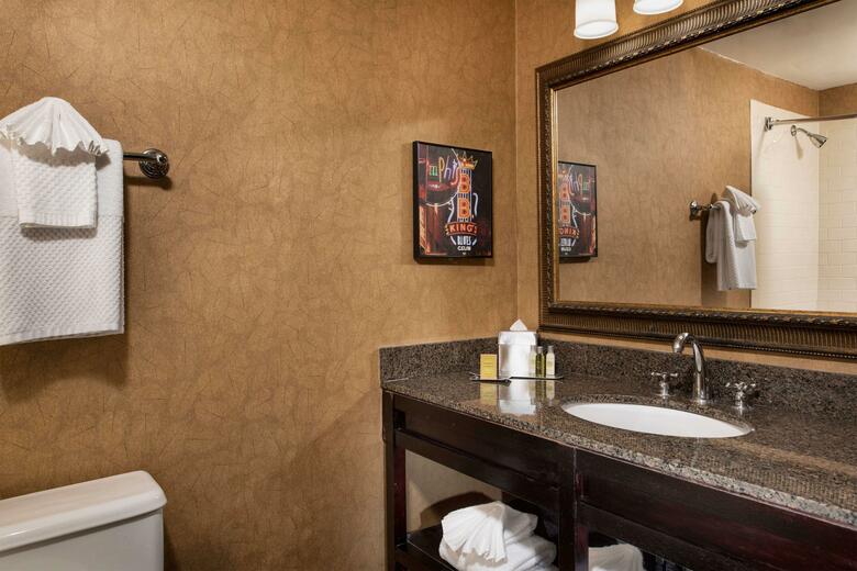 Doubletree Hotel Memphis Downtown
