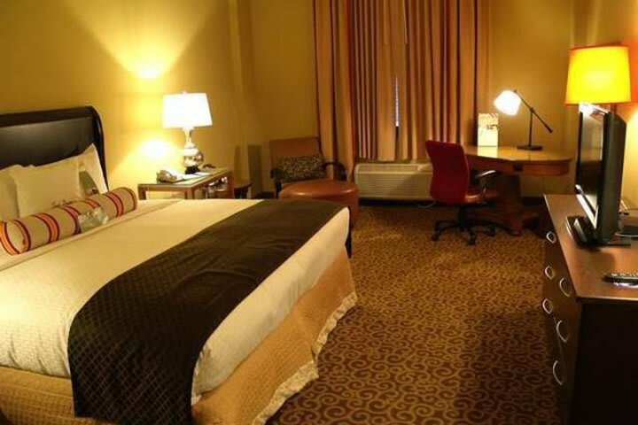 Doubletree Hotel Memphis Downtown