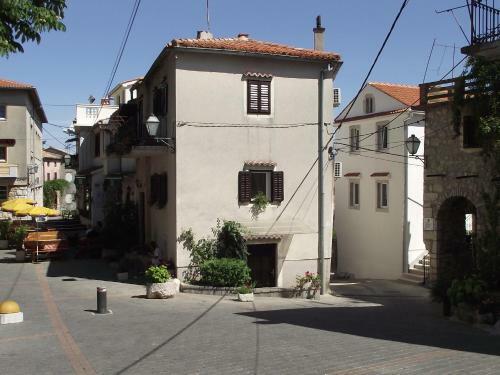 Apartments Dobrinj