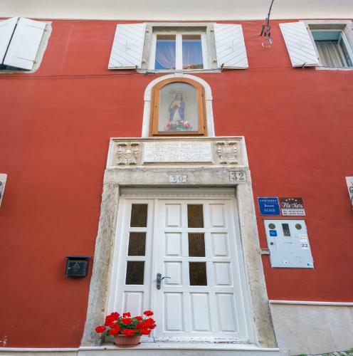 Hostal Guesthouse Villa Marija