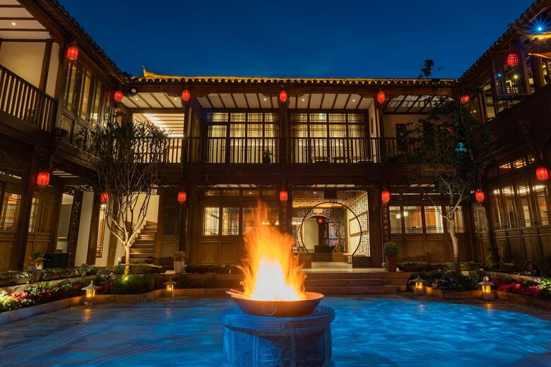 Hotel Lijiang Passing-cloud Resort