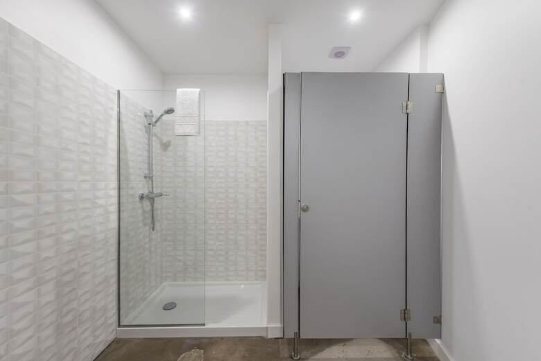 Hostal Lightpoint