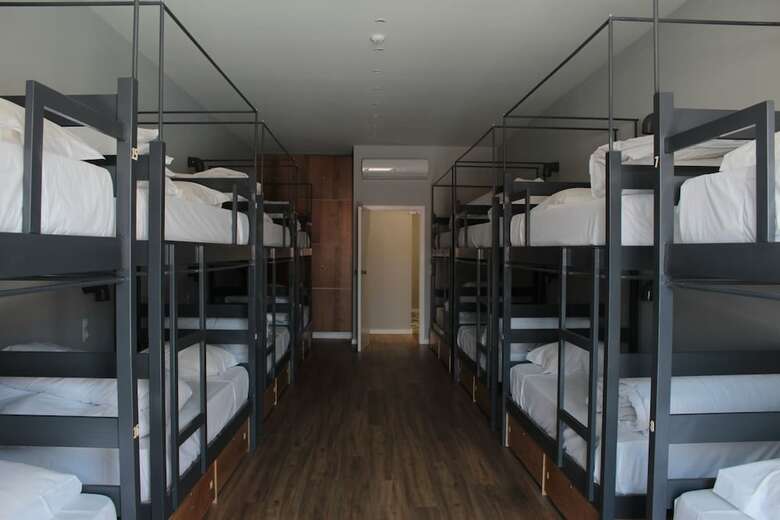 Hostal Lightpoint