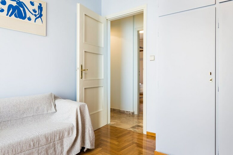 3 Bedroom Apartment In Acropolis Area