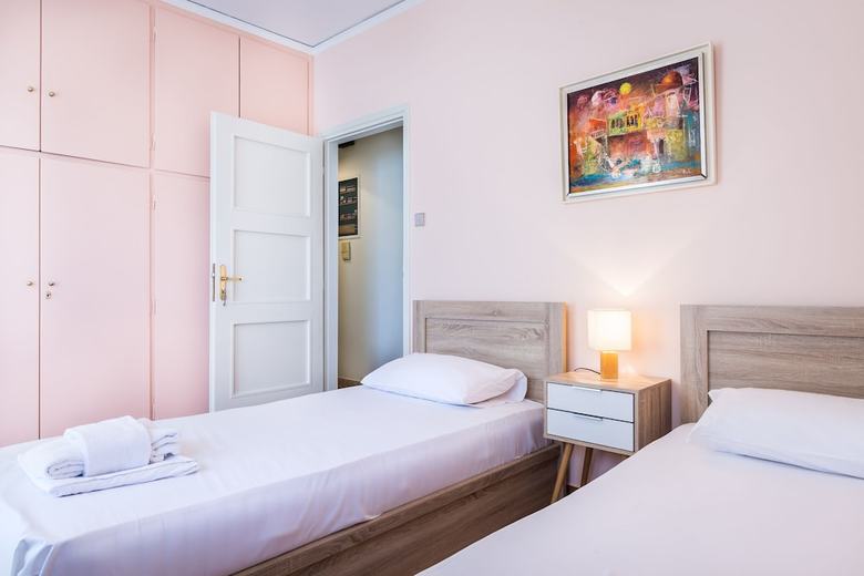 3 Bedroom Apartment In Acropolis Area