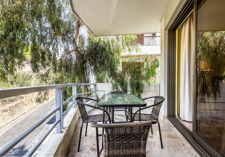 3 Bedroom Apartment In Acropolis Area
