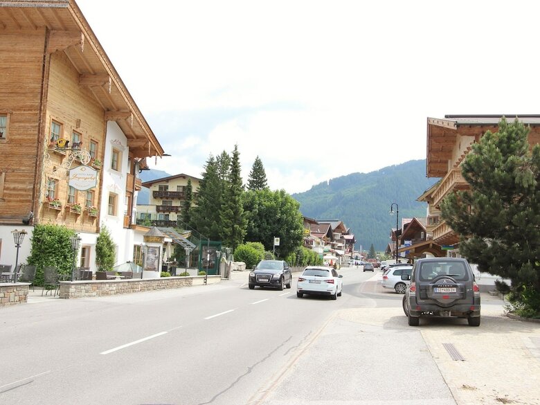 Spacious Apartment In Gerlos Near Ski Area