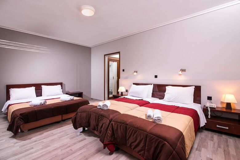 Aigli Hotel Perea