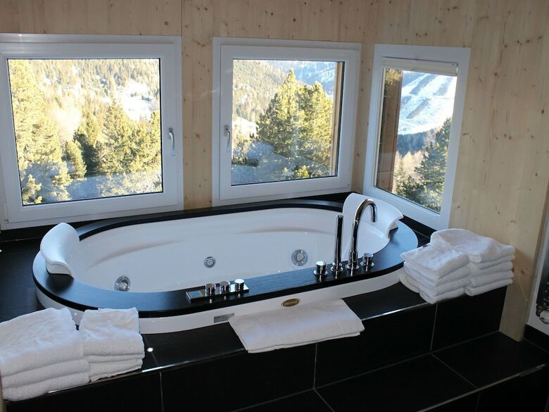 Quiet Chalet In Turracherh�he With Sauna And Jacuzzi