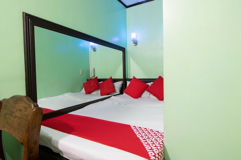 Oyo 482 Sitio Manuel Hotel