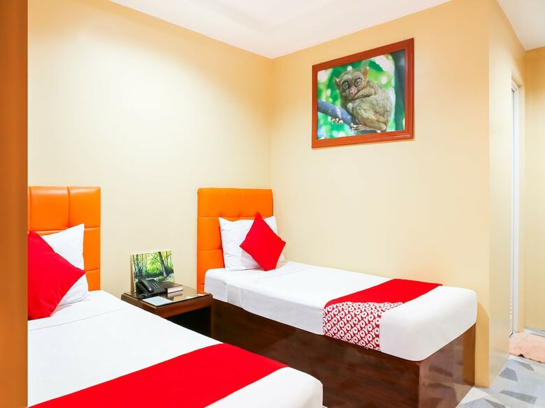Hotel Oyo 484 Gonzala Suites