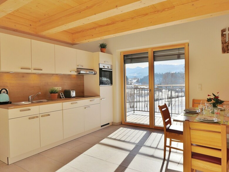Sunlit Apartment Near Forest In Itter