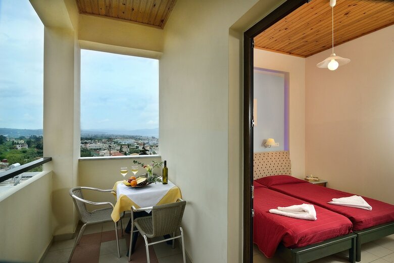 Hotel Mythos Platanias