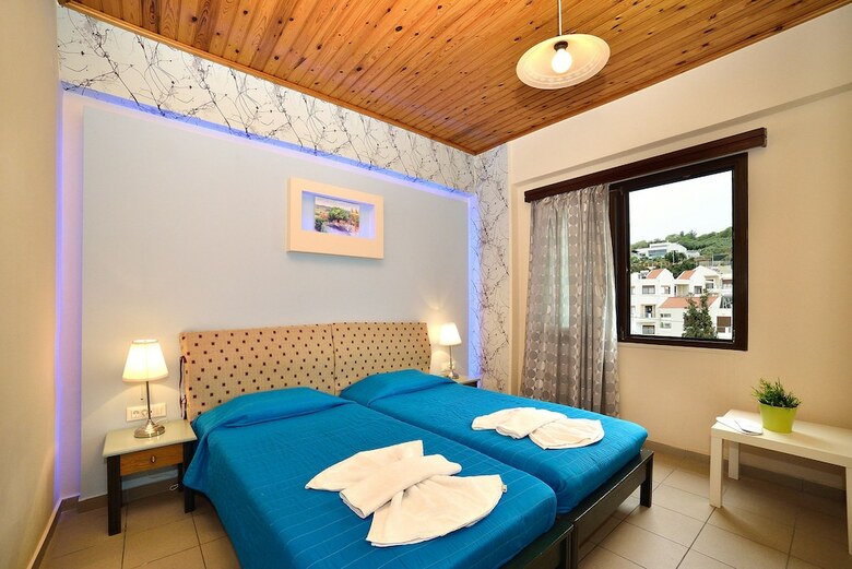 Hotel Mythos Platanias