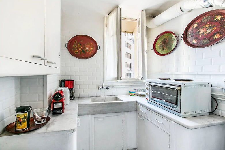 Spacious Apartment In Plaka Athens A3
