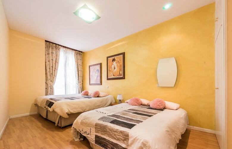 M&f Fuencarral Apartamento