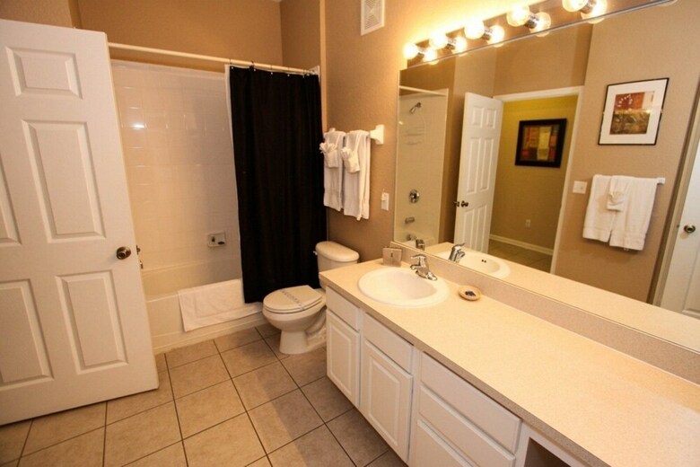 Penthouse 3 Bedroom 2 Bath Condo
