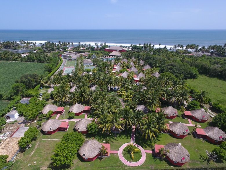 Hotel Las Hojas Resort & Beach Club