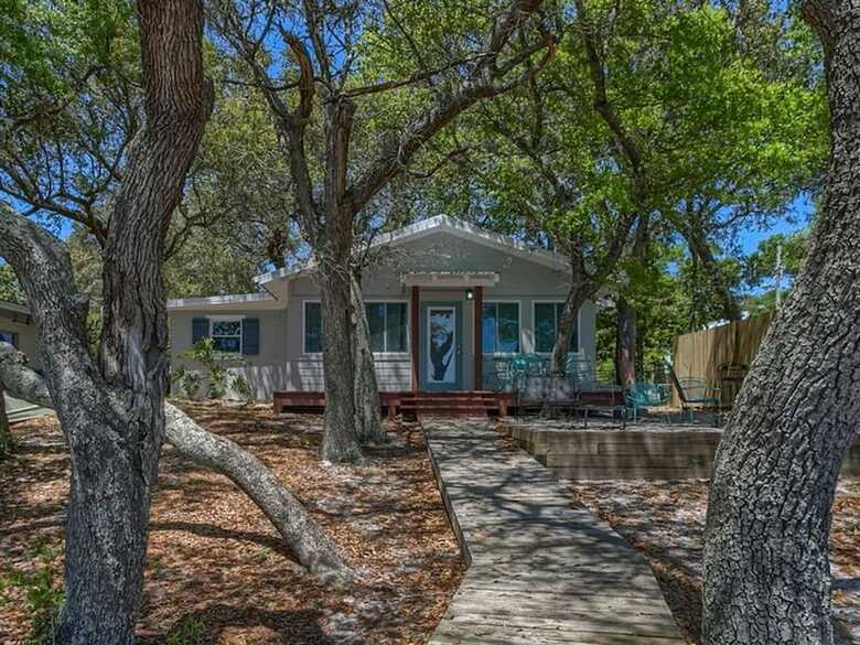 Sunny South By Meyer Vacation Rentals