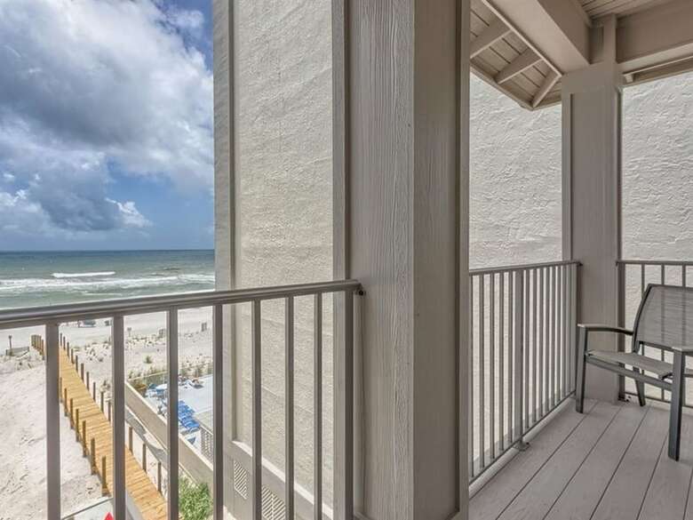 Pearl West By Meyer Vacation Rentals
