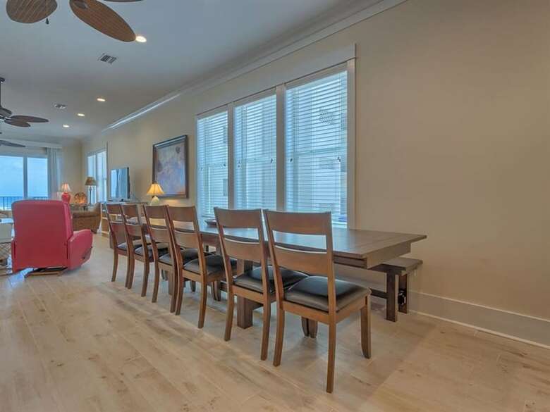 Pearl West By Meyer Vacation Rentals
