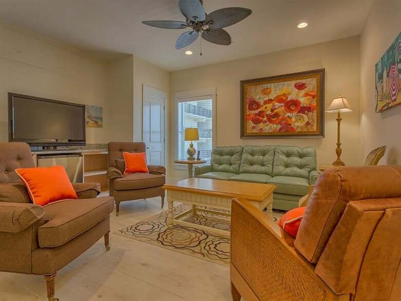 Pearl West By Meyer Vacation Rentals