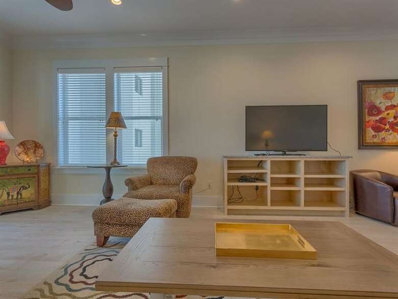 Pearl West By Meyer Vacation Rentals