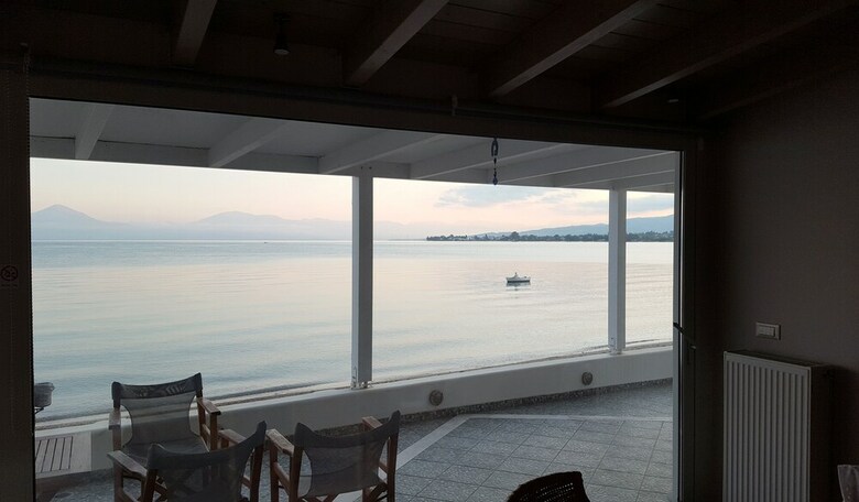 Patras Luxury Seaside House