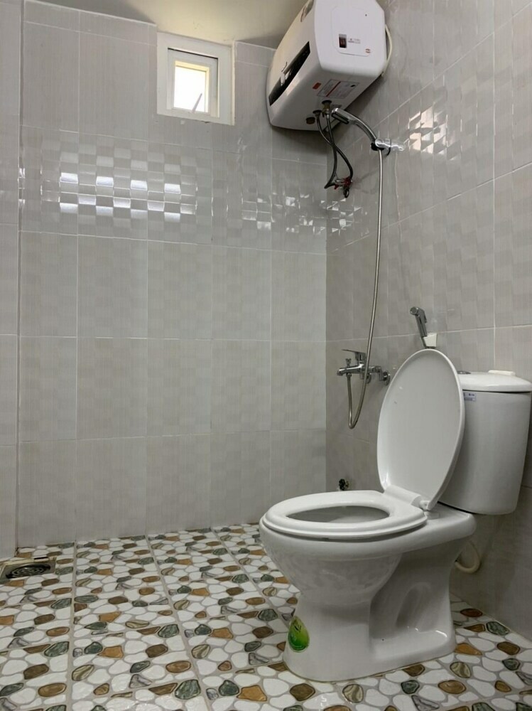 Hostal Lee Na Hotel - Hostel