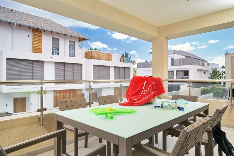 Apartamentos Ocean Legends Beachfront Suites