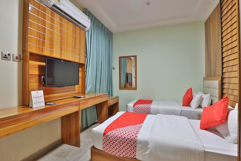 Oyo 357 Blue Diamond Hotel
