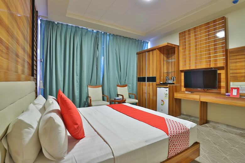 Oyo 357 Blue Diamond Hotel