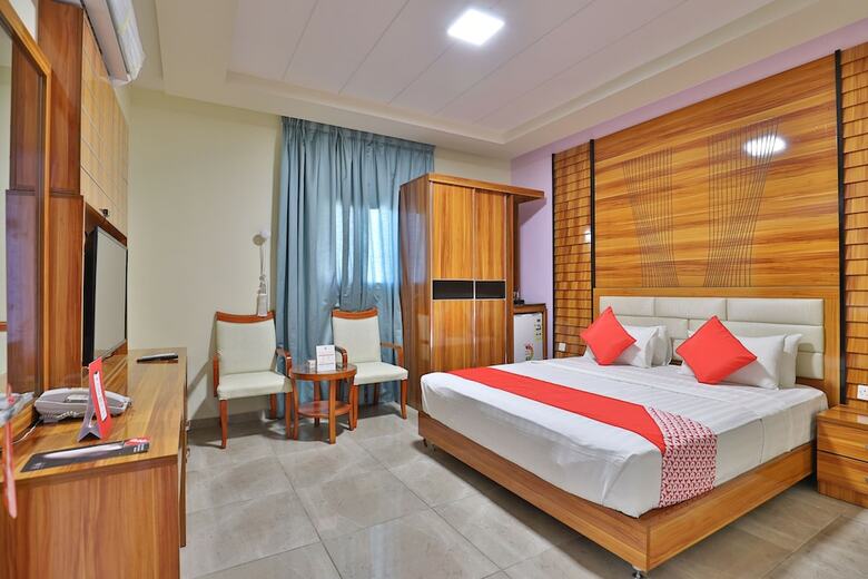 Oyo 357 Blue Diamond Hotel